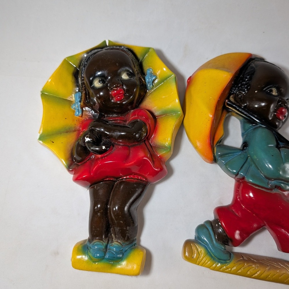 Vintage Chalkware Wall Plaques – Girl and Boy with Blue Umbrellas - Picture 3 of 11